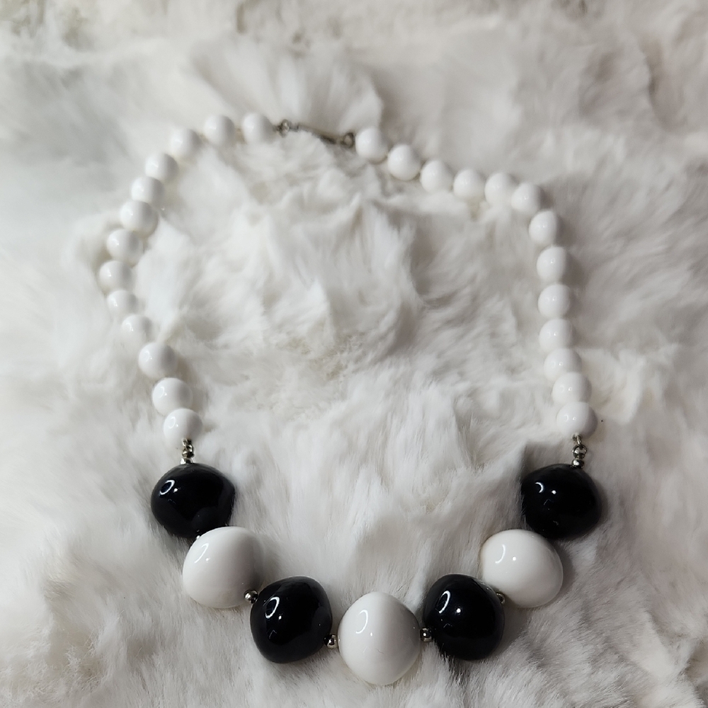 Elegant Black and White Beaded Necklace